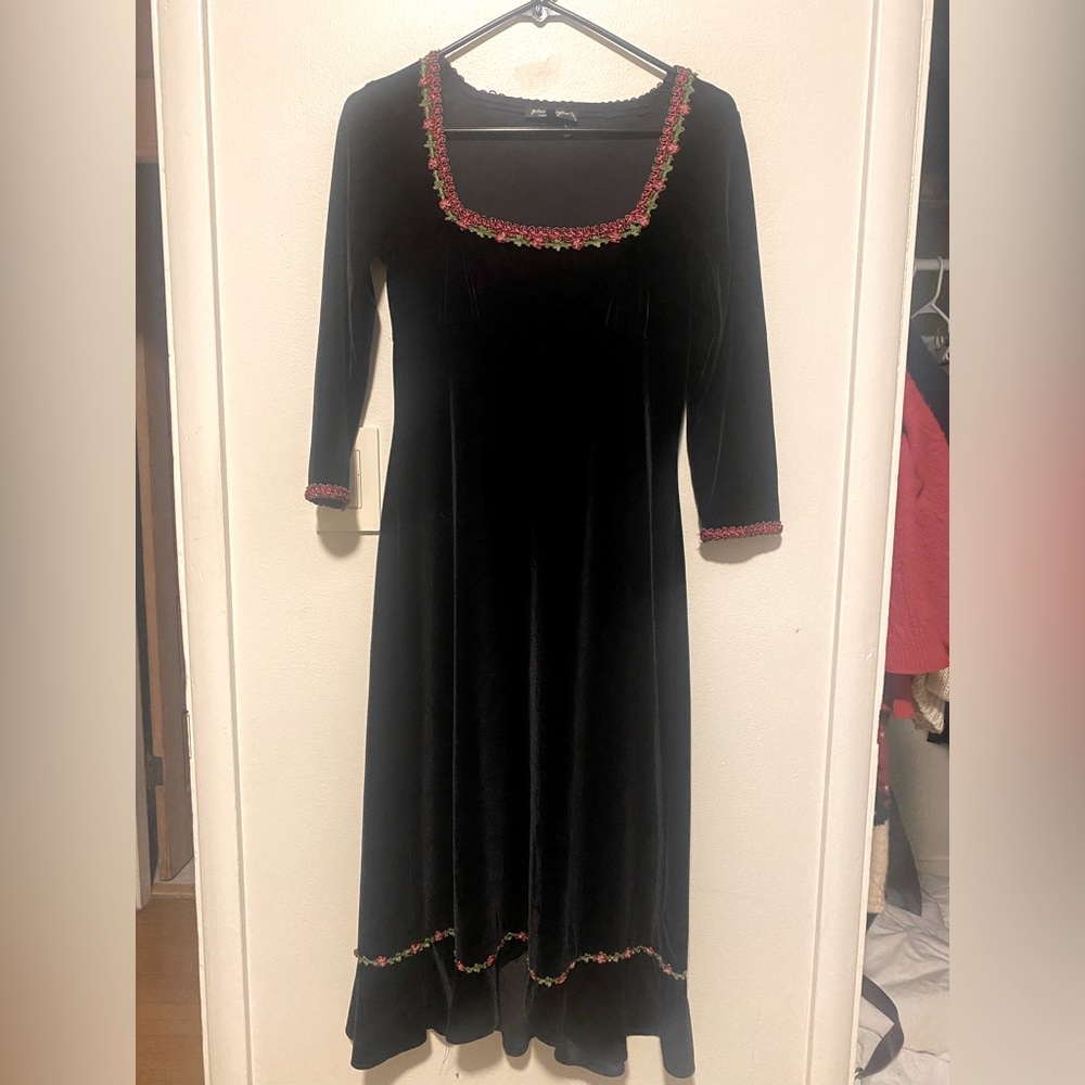 Betsy Johnson 90’s Black Velvet Dress
